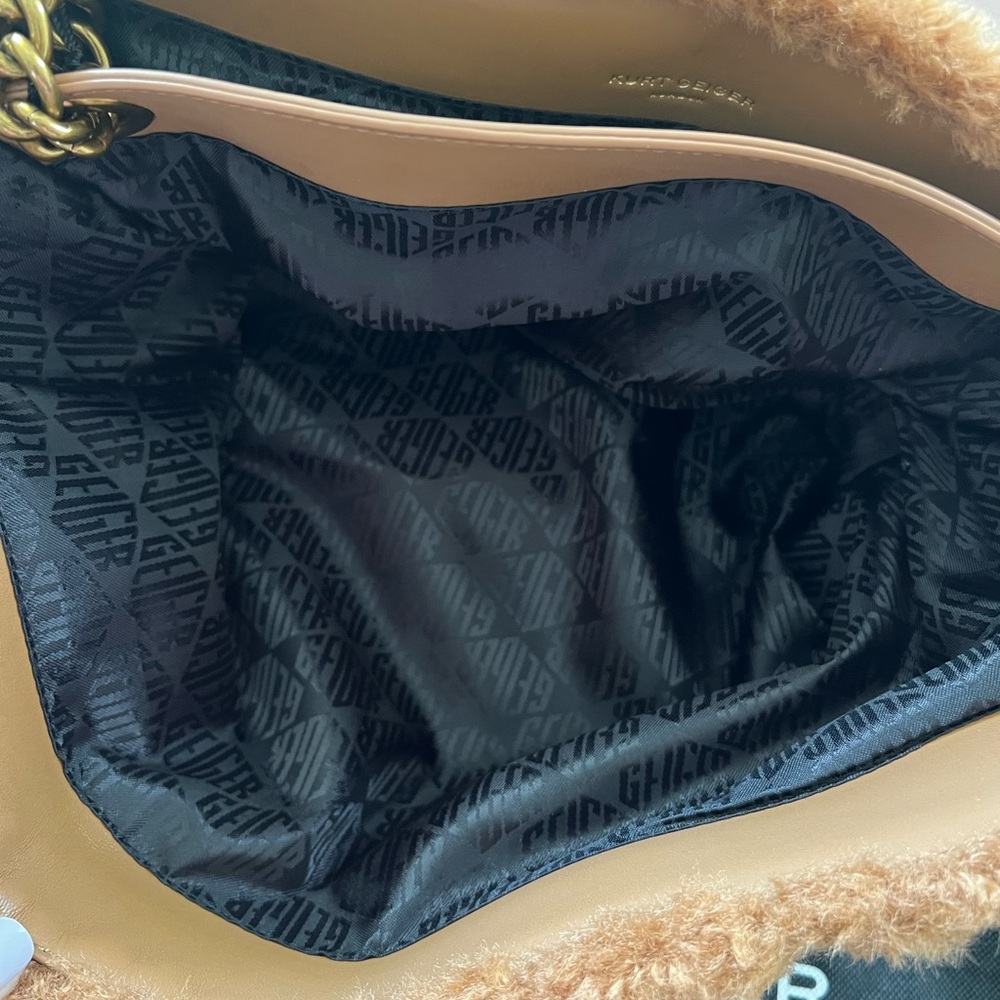 Kurt Geiger Tan Shoulder Bag Plush Texture - Picture 5 of 5